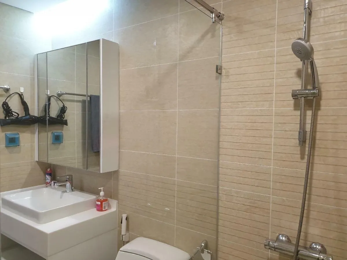 Omi Homestay - Vinhomes Central Park Ho Chi Minh City